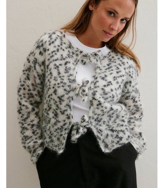 Breipatroon Vest in dalmatier print