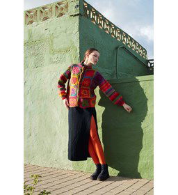 Damesvest met granny squares gemaakt van Haaknaalden