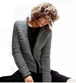 Damesjasje gemaakt van Phildar Phil Partner 6