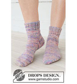 Starlight Stepper Socks gemaakt van DROPS Fiesta