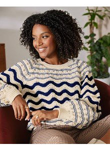 Damestrui met golvende gekleurde banen 