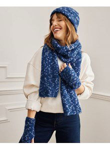 Sjaal, katjes en muts