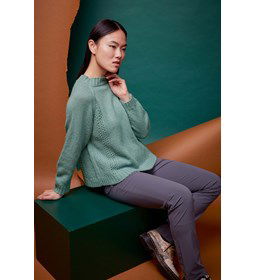 Damestrui met verticale lijnen gemaakt van Lang Yarns Regina