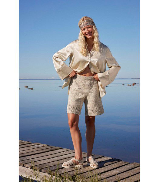 Brei- en haakpatroon Short Charlotte met brede gehakte rand