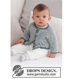 Babyvest Harbour Highlights met streepjes gemaakt van Drops Alpaca