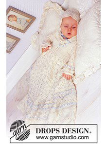 Doopjurk, broekpak en mutsje in ajourpatroon