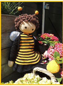 Poppenkleding bijenpak