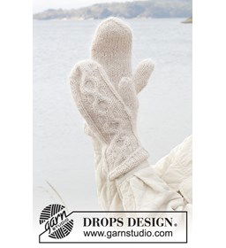 Wanten met kabels gemaakt van DROPS Soft Tweed