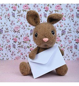 Konijn Kamilla gemaakt van Neuzen