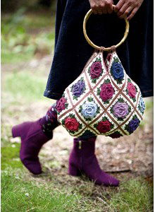 Oma haar gehaakte rozentas