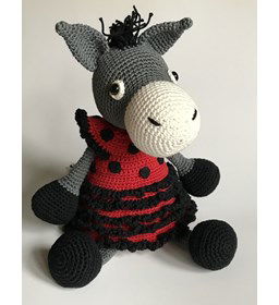 Ezel gemaakt van Scheepjes Catona 50 - 100 gram