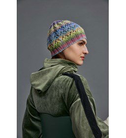 Muts in ajour patroon gemaakt van Lang Yarns Magnolia