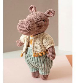 Peggy Nijlpaard gemaakt van Scheepjes Cahlista