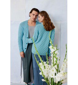 Damessvest in fantasiepatroon gemaakt van Lang Yarns Norma - Norma Color