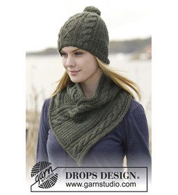 Gebreide muts en halswarmer gemaakt van Drops Alpaca
