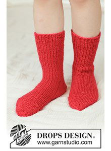 Merry Mistletoe Socks