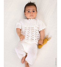 Recht babybroekje gemaakt van Elastiek - band