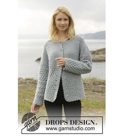 Gehaakt vest met ronde pas gemaakt van Drops Merino extra fine