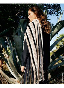 Gestreepte sjaal met franjes