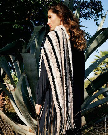 Gestreepte sjaal met franjes