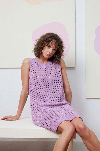 Damesjurk Milena in gaatjespatroon