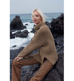 Damestrui met splitten in de zijnaad gemaakt van Lang Yarns Donegal Tweed Plus