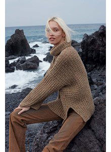 Damestrui met splitten in de zijnaad