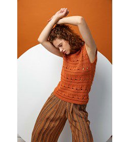 Damestopje met gaatjes patroon gemaakt van Lang Yarns Norma - Norma Color