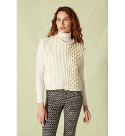 Damesspencer met opgerolde boordjes gemaakt van Lang Yarns Carpe Diem