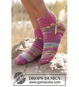 Gebreide korte sokken  gemaakt van Drops Fabel