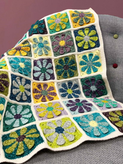 Retro Daisy Baby Blanket