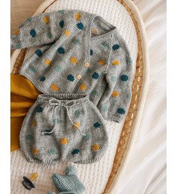 Gestippelde babyvest gemaakt van Phildar Phil merinos 3,5