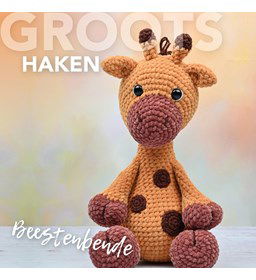 Knuffel Giraffe Guusje gemaakt van Durable Velvet