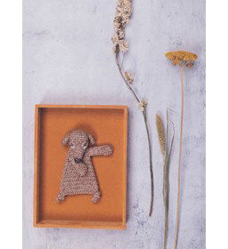 Mini teckel gemaakt van Scheepjes Stone Washed