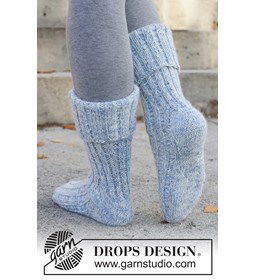 Gebreide sokken met ruitvormige hiel in boordsteek gemaakt van Breinaalden zonder knop