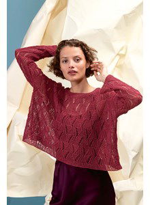 Korte en wijde damestrui in kantpatroon