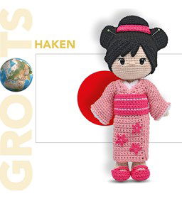 Pop in Japanse klederdracht gemaakt van Durable Coral