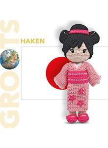 Pop in Japanse klederdracht