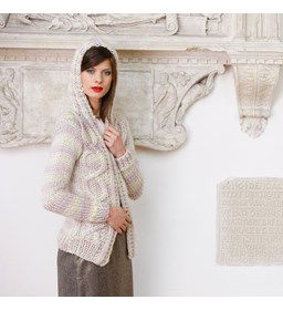 Damesvest gemaakt van Scheepjes Roma Big Rainbow