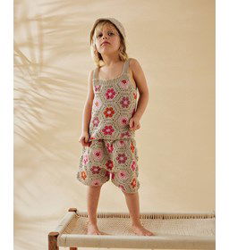 Korte broek met bloemen gemaakt van Phildar Phil Perle 5