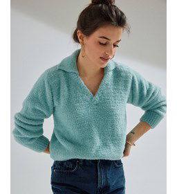 Damestrui met reverskraag gemaakt van Phildar Phil Romance