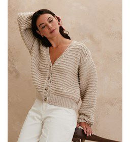 Damesvest met ribbels en knoopsluiting