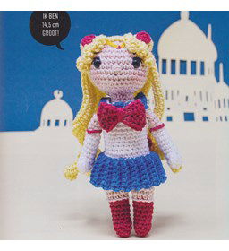 Machtig matrozenmeisje Sailor Moon gemaakt van Schachenmayr Catania