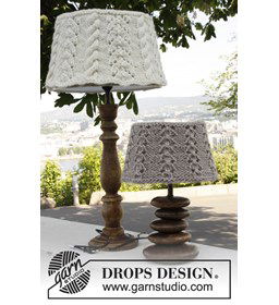 Hoes voor lampenkap  gemaakt van Drops Snow - Eskimo