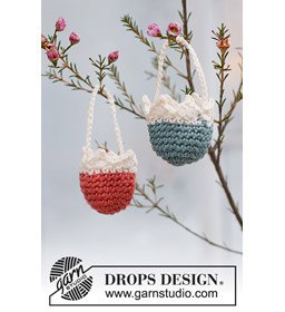 hangers Easter Surprise gemaakt van Drops Muskat