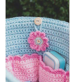 Bloemenhanger gemaakt van Scheepjes Stone Washed