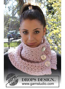Gehaakte halswarmer van Drops Loves You #2