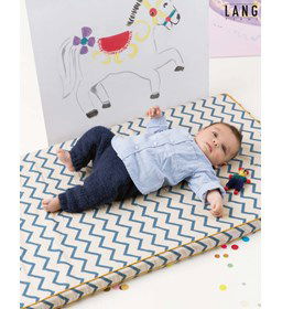 Broekje gemaakt van Lang Yarns Malou Light uni en color