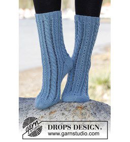 Gebreide sokken gemaakt van Drops Fabel