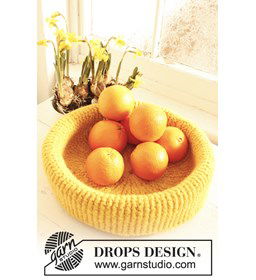 Gevilte fruitmand voor Pasen van 2 draden Eskimo gemaakt van Drops Snow - Eskimo